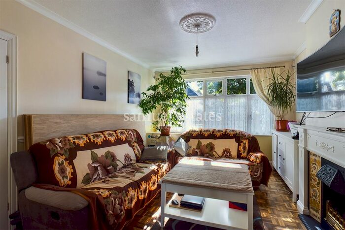 3 Bedroom Semi-Detached House To Rent In Croydon Road, Beddington, CR0