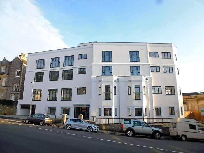 2 Bedroom Flat To Rent In Dorville House, Weston Super Mare, BS23