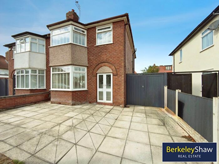 3 Bedroom Semi-Detached House For Sale In Tudor Road, Crosby, L23