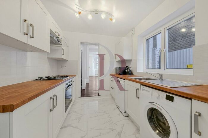 3 Bedroom House To Rent In Mafeking Road, West Ham, E16