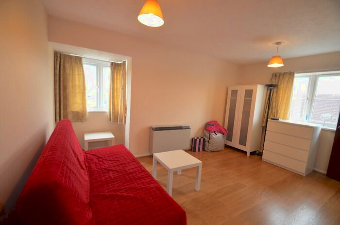 Studio To Rent In Laurel Court, Vicars Bridge Close, HA0