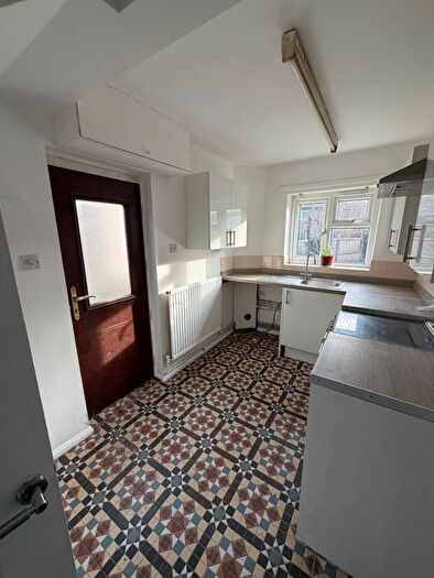 3 Bedroom Semi-Detached House To Rent In Garbroads Crescent, Rotherham, S65