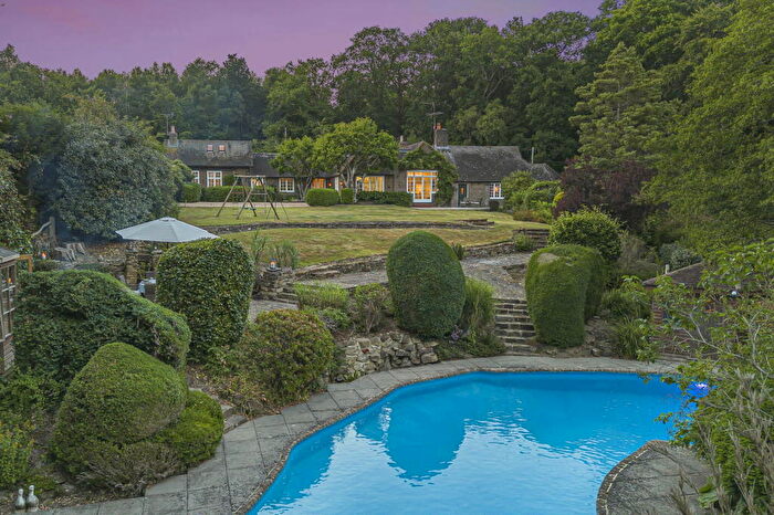 5 Bedroom Detached House For Sale In Hammerpond Road, Horsham, RH13