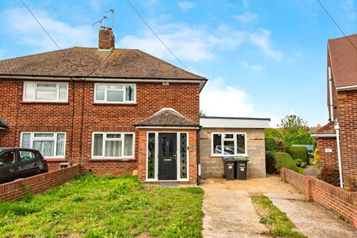 3 Bedroom Semi-Detached House For Sale In Huntingfield Road, Meopham, Kent, DA13