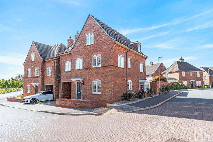 5 Bedroom Detached House For Sale In Kiln Drive, Stewartby, MK43