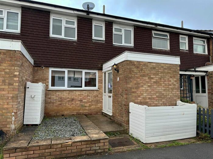 3 Bedroom Property To Rent In Nairne Close, Shadoxhurst, Ashford, TN26