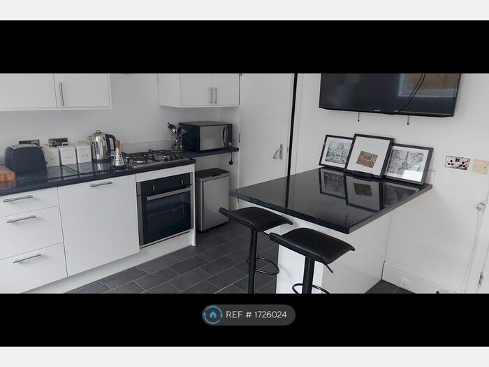 4 Bedroom Terraced House To Rent In Neill Road, Sheffield, S11