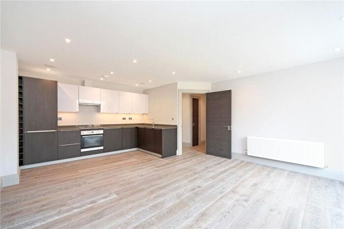 1 Bedroom Flat To Rent In Fulham Road, London, SW6