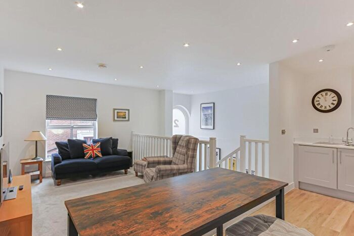 1 Bedroom Maisonette To Rent In Norwich Avenue West, Bournemouth, BH2