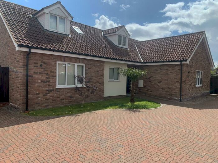 4 Bedroom Detached House To Rent In Holmsey Green, Beck Row, Bury St. Edmunds, IP28