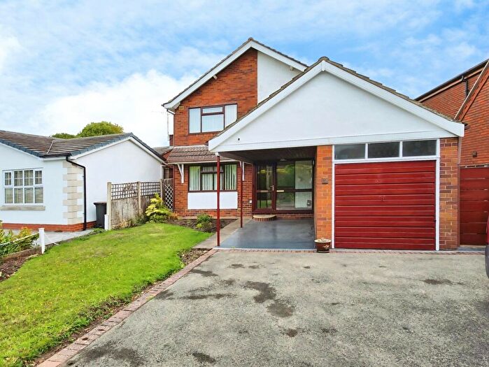 3 Bedroom Detached House For Sale In Magyar Crescent, Nuneaton, Warwickshire, CV11