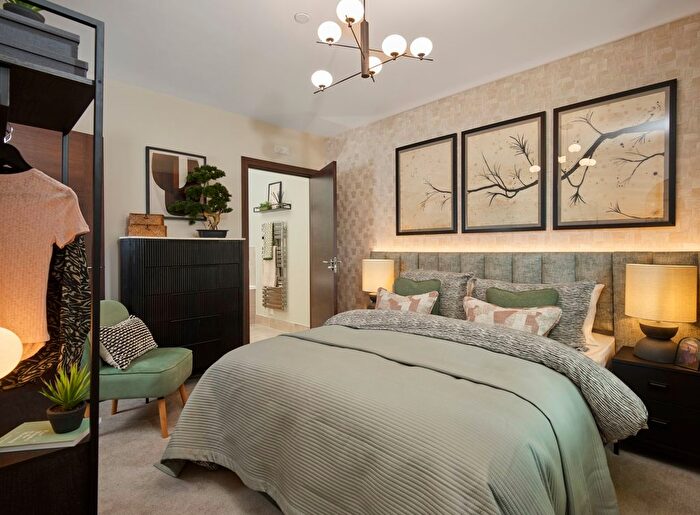 1 Bedroom Flat For Sale In The Head Quarters, Military Head Quarters Building, Steeles Road, GU11