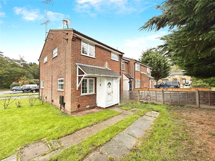 1 Bedroom End Of Terrace House To Rent In Crofton Close, Bracknell, Berkshire, RG12