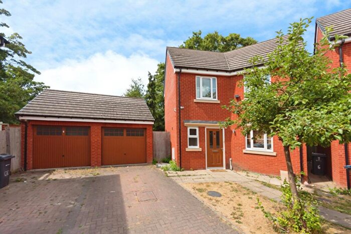 4 Bedroom Semi Detached House For Sale In Botteville Gardens, Birmingham, West Midlands, B27