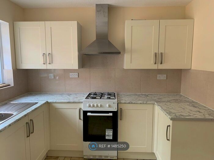 4 Bedroom Terraced House To Rent In Stapleford Close, Kingston Upon Thames, KT1