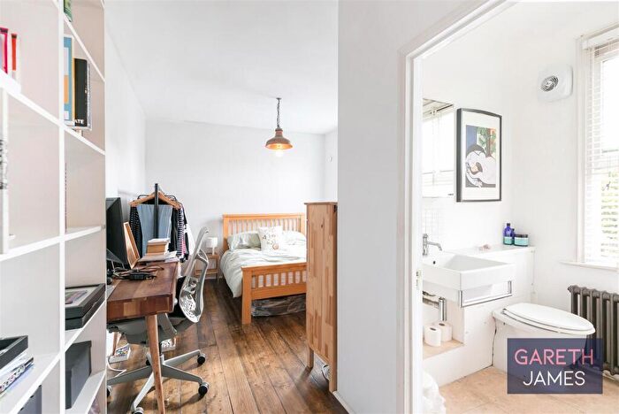 1 Bedroom End Of Terrace House To Rent In Mcdermott Road, SE15