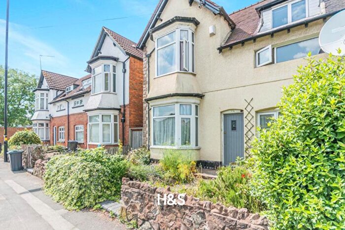3 Bedroom Semi Detached House For Sale In Shaftmoor Lane, Acocks Green, Birmingham, B27