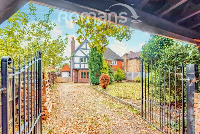 4 Bedroom Detached House To Rent In Albert Road, Farnborough, GU14