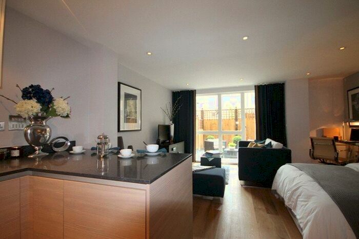 Apartment To Rent In Newton Court, Kingsley Walk, Cambridge, CB5