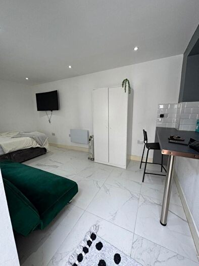 Studio To Rent In Woodsley Road, Woodhouse, Leeds, LS3