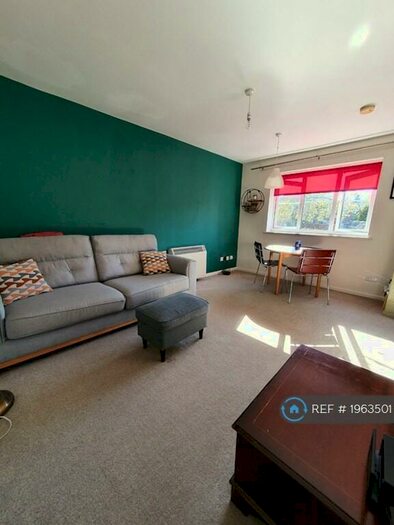 2 Bedroom Flat To Rent In All Saints Court, Didcot, OX11