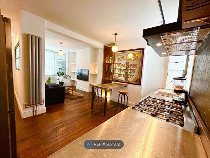 2 Bedroom Flat To Rent In Perth Road, London, E10