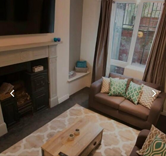 6 Bedroom Terraced House To Rent In Headingley Avenue, Leeds, West Yorkshire, LS6