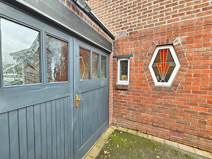 2 Bedroom Detached Bungalow For Sale In Conway Road, Knypersley, Stoke-On-Trent, ST8