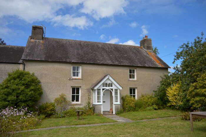 4 Bedroom Farmhouse To Rent In Llanarthney, Carmarthen, SA32