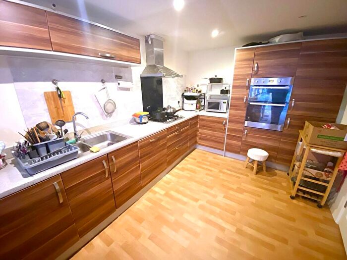 4 Bedroom Town House To Rent In Inkerman Close, Horfield, Bristol, BS7