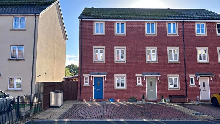 4 Bedroom Town House For Sale In Hollybrook Mews, Bristol, South Gloucestershire, BS37