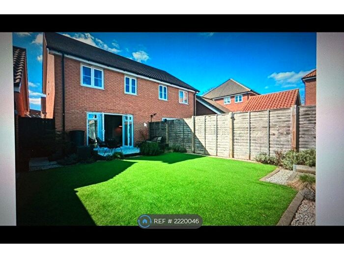 3 Bedroom Semi-Detached House To Rent In Almond Drive, Norwich, NR4