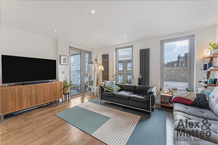 2 Bedroom Flat For Sale In Helena Court, New Cross, SE14