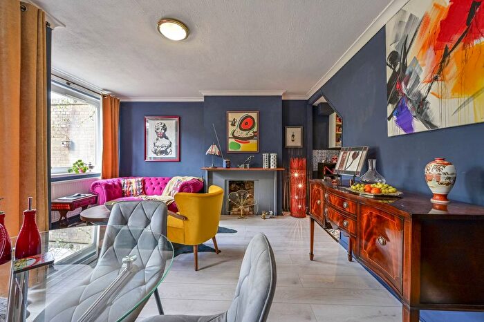 3 Bedroom Maisonette To Rent In Cortis Road, Putney, London, SW15