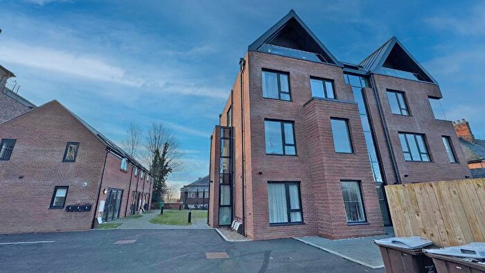 2 Bedroom Flat To Rent In Elm Bank, Mapperley Park, Nottingham, NG3