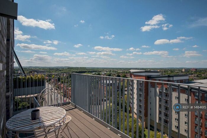 2 Bedroom Flat To Rent In Windsor Road, Slough, SL1