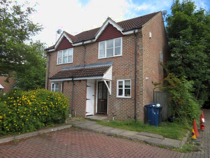2 Bedroom Semi-Detached House To Rent In Tawny Close, Ealing, W13