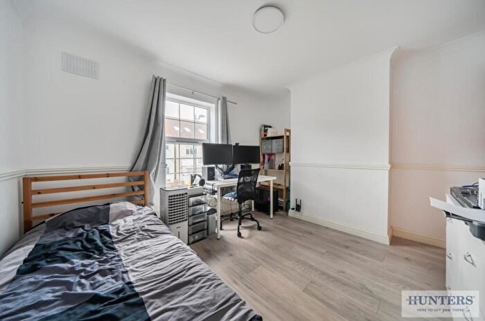 2 Bedroom Semi-Detached House For Sale In Bexley Road, Nortumberland Heath, DA8