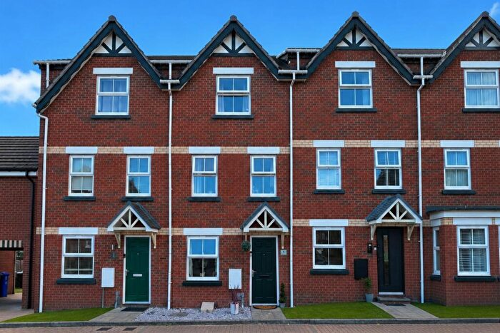 4 Bedroom Town House For Sale In Tarrat Street, Ilkeston, DE7
