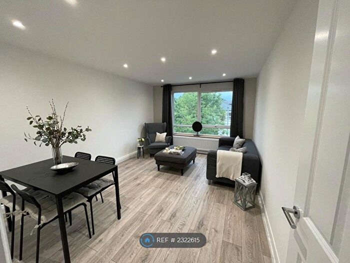 1 Bedroom Flat To Rent In Alexandra Grove, London, N12