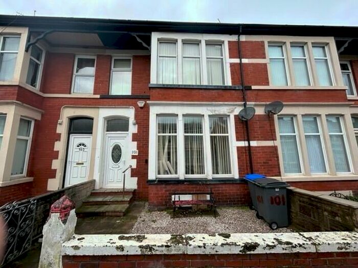 4 Bedroom House To Rent In Saville Road, Blackpool, FY1