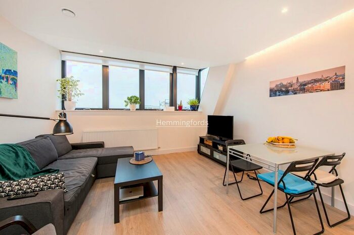 1 Bedroom Apartment To Rent In Cambridge House, Mayes Road, Wood Green, N22