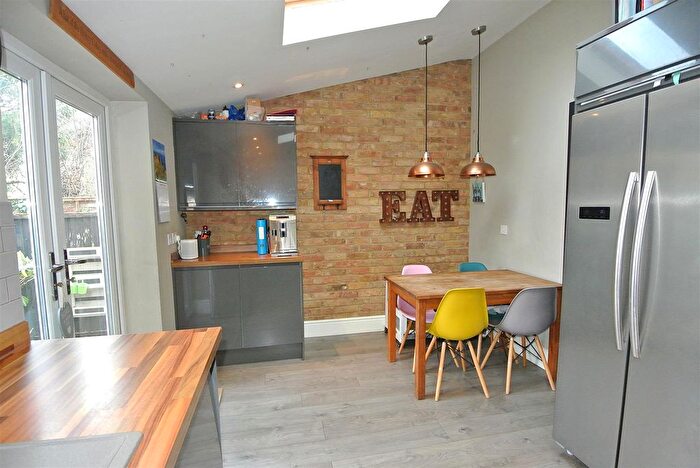 3 Bedroom End Terrace House For Sale In Willson Road, Englefield Green, TW20