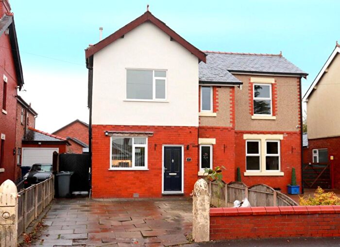 3 Bedroom Semi-Detached House For Sale In Hesketh Lane, Tarleton, Preston, Lancashire, PR4