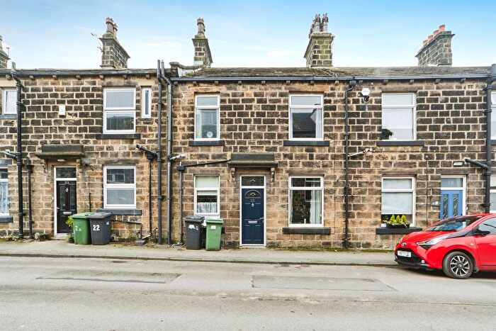 3 Bedroom Terraced House For Sale In King Street, Yeadon, Leeds, LS19