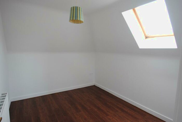 1 Bedroom Flat To Rent In Warwick Road, Pokesdown, Bournemouth, BH7