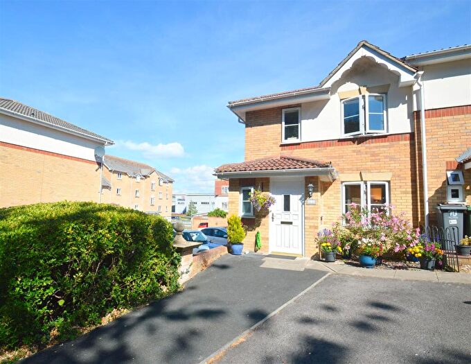 3 Bedroom End Of Terrace House For Sale In Medina View, East Cowes, PO32