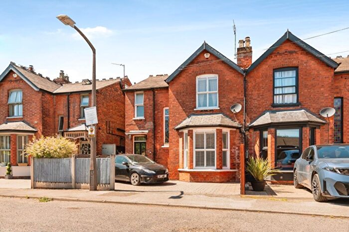 3 Bedroom Semi-Detached House For Sale In Elm Drive, Nottingham, Nottinghamshire, NG4