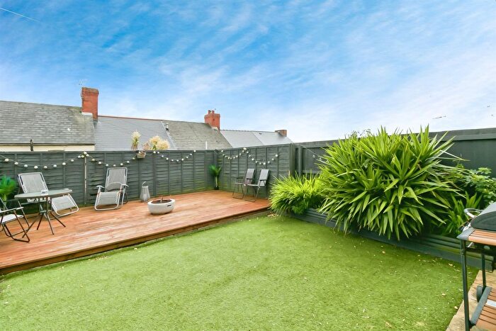 3 Bedroom Terraced House For Sale In Porthkerry Road, Barry, CF62