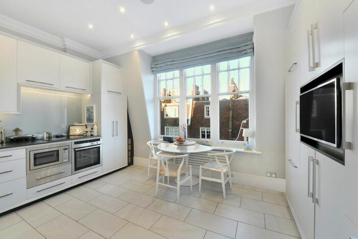 1 Bedroom Flat To Rent In Sloane Court West, London, SW3
